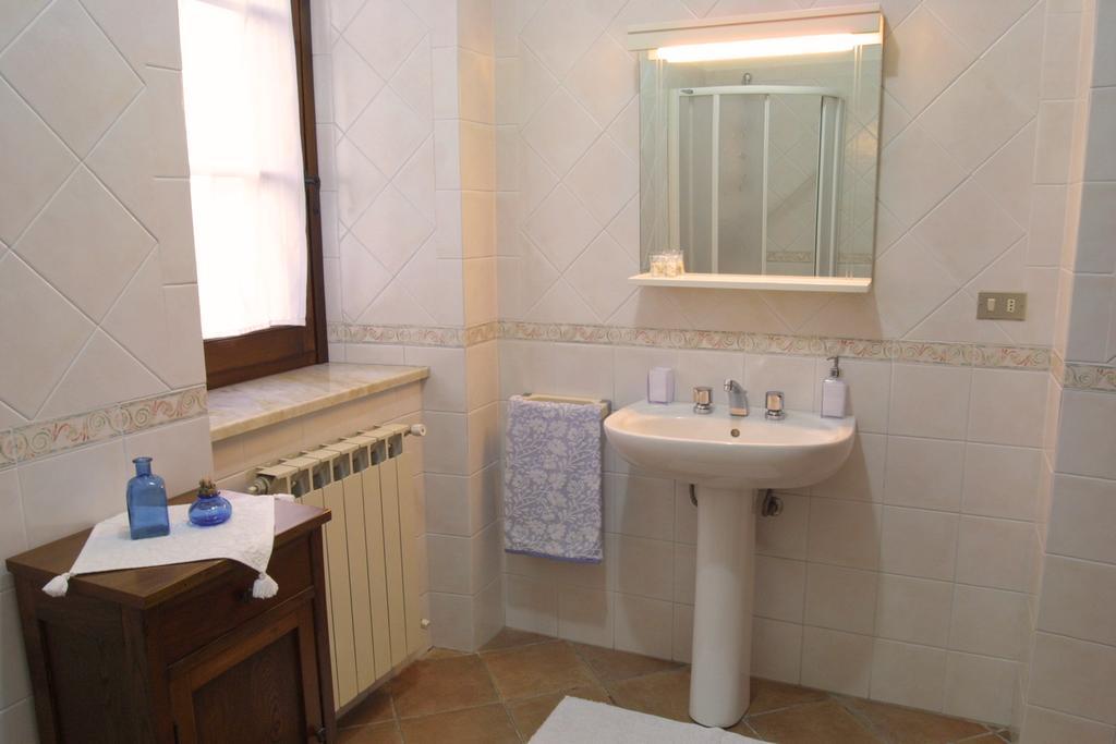 Forni Rosaia Villa Olivola  Room photo
